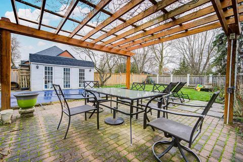 Photo 24 at 11 George Street, Sharon, East Gwillimbury