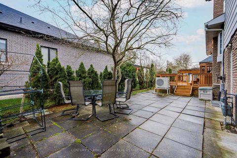 Photo 25 at 11 George Street, Sharon, East Gwillimbury