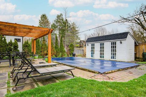 Photo 26 at 11 George Street, Sharon, East Gwillimbury