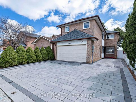 Photo 1 at 125 Green Bush Crescent, Yorkhill, Vaughan