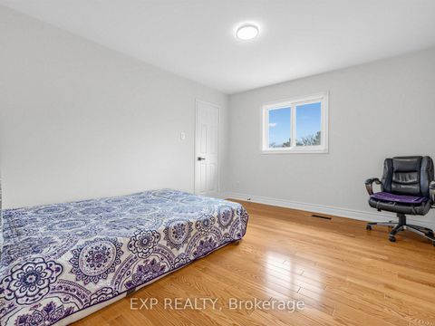 Photo 20 at 125 Green Bush Crescent, Yorkhill, Vaughan