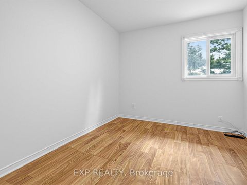 Photo 23 at 125 Green Bush Crescent, Yorkhill, Vaughan