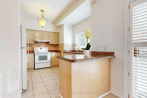 Photo 18 at 31 Pairash Avenue, Mill Pond, Richmond Hill