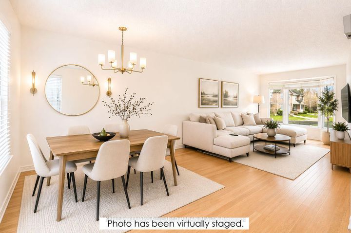 Photo 8 at 90 Lynette Drive, Falkirk, Hamilton