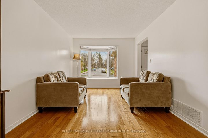 Photo 12 at 90 Lynette Drive, Falkirk, Hamilton