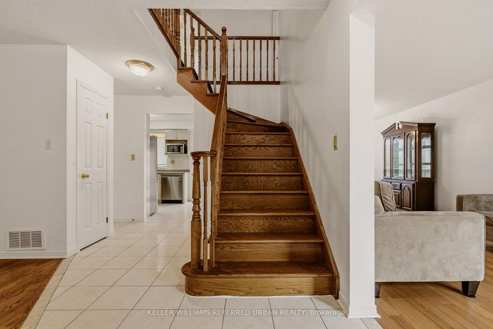 Photo 15 at 90 Lynette Drive, Falkirk, Hamilton