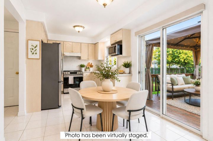 Photo 16 at 90 Lynette Drive, Falkirk, Hamilton