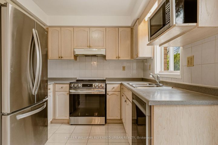 Photo 19 at 90 Lynette Drive, Falkirk, Hamilton