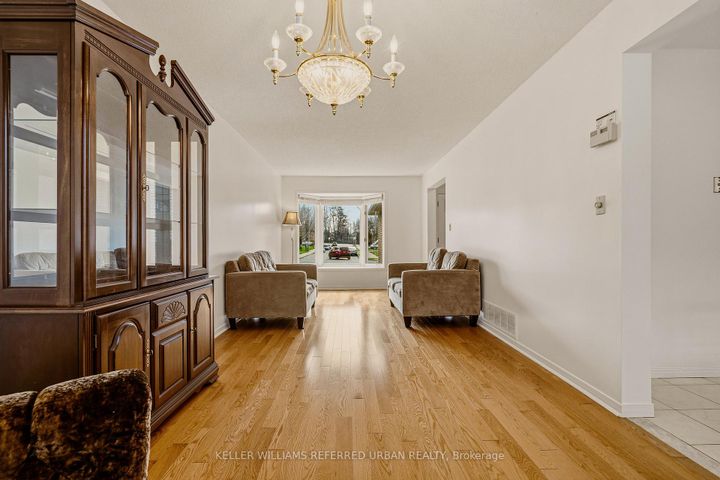 Photo 23 at 90 Lynette Drive, Falkirk, Hamilton