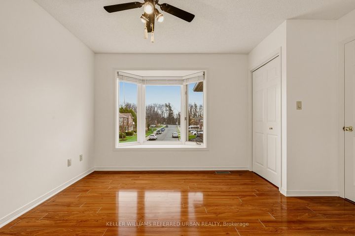 Photo 33 at 90 Lynette Drive, Falkirk, Hamilton