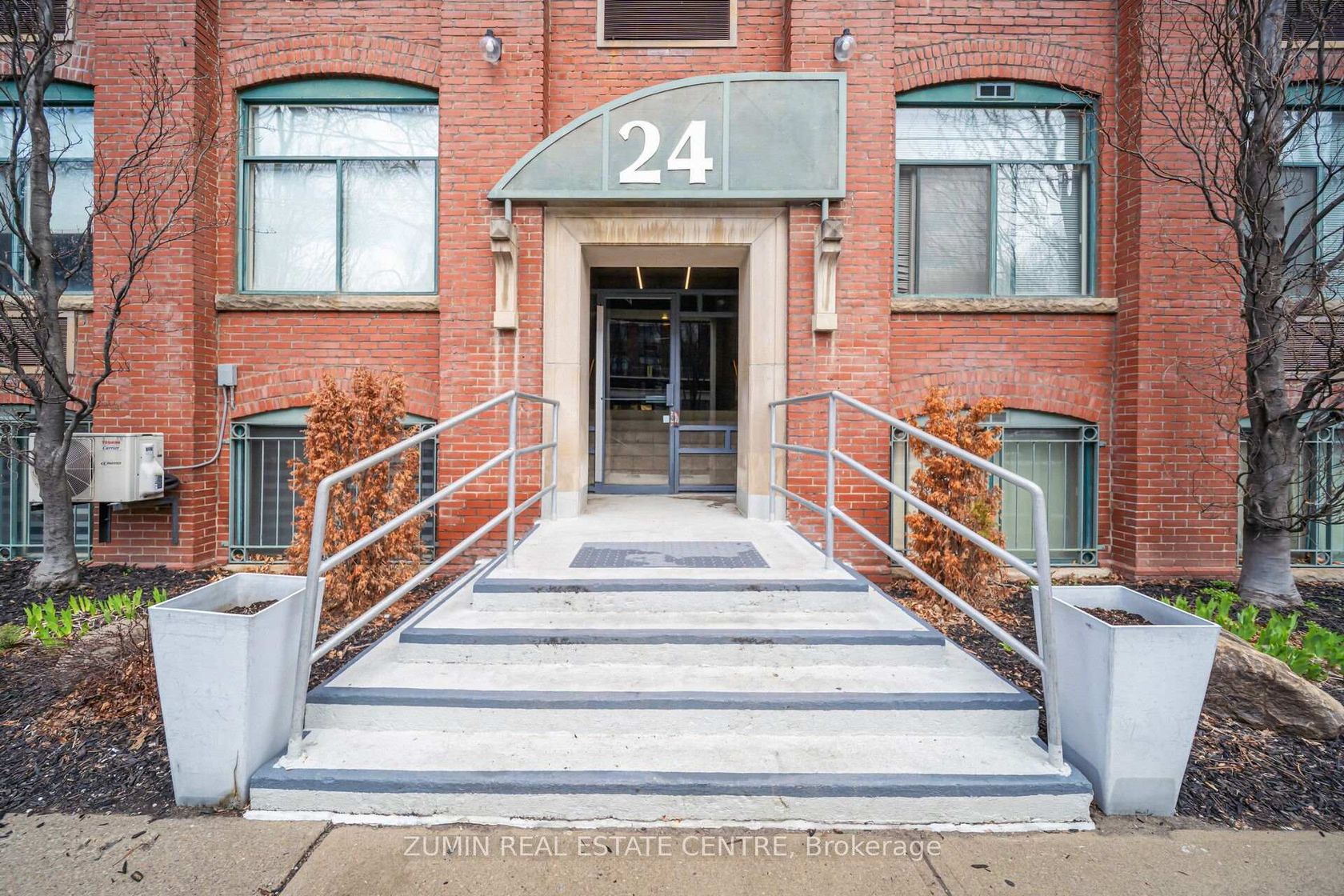 307 - 24 Noble Street, Roncesvalles, Toronto photo 5