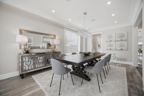 Photo 7 at 61 Woodland Trail Court, Islington Woods, Vaughan