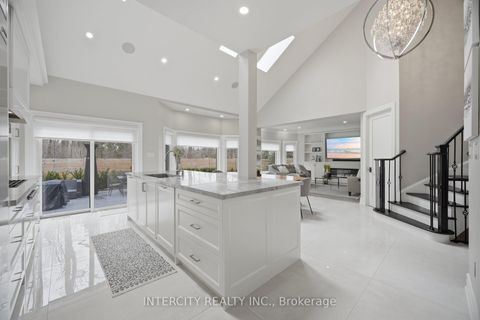 Photo 15 at 61 Woodland Trail Court, Islington Woods, Vaughan