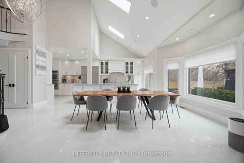 Photo 16 at 61 Woodland Trail Court, Islington Woods, Vaughan