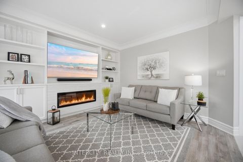 Photo 19 at 61 Woodland Trail Court, Islington Woods, Vaughan