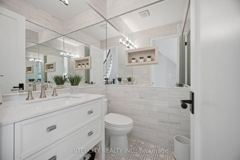 Photo 20 at 61 Woodland Trail Court, Islington Woods, Vaughan