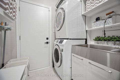 Photo 21 at 61 Woodland Trail Court, Islington Woods, Vaughan