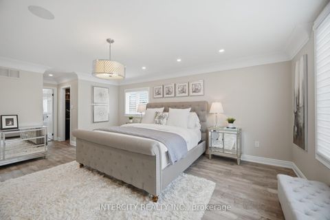 Photo 25 at 61 Woodland Trail Court, Islington Woods, Vaughan