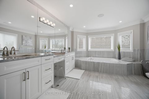 Photo 26 at 61 Woodland Trail Court, Islington Woods, Vaughan