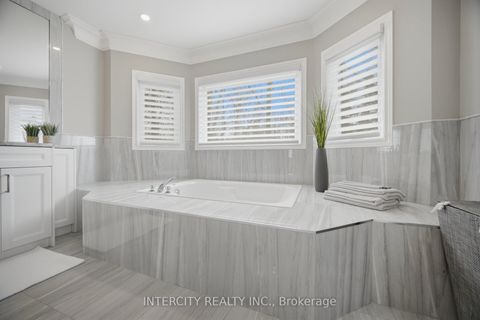 Photo 28 at 61 Woodland Trail Court, Islington Woods, Vaughan