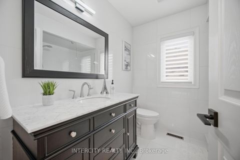 Photo 35 at 61 Woodland Trail Court, Islington Woods, Vaughan