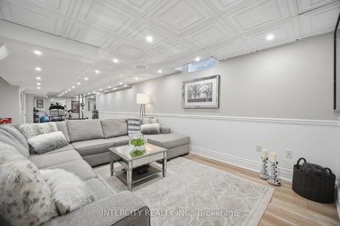 Photo 38 at 61 Woodland Trail Court, Islington Woods, Vaughan