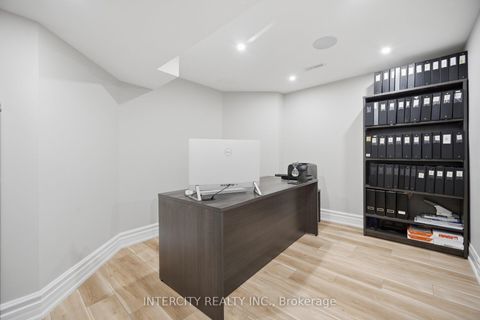 Photo 42 at 61 Woodland Trail Court, Islington Woods, Vaughan