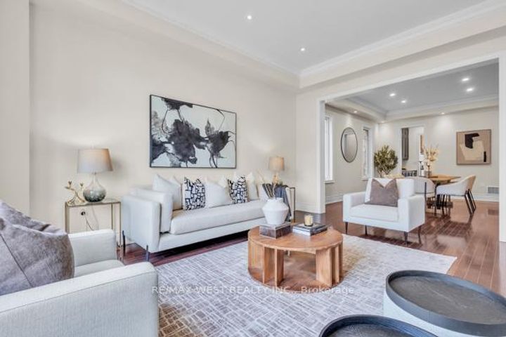 Photo 5 at 17 Torgan Trail, Kleinburg, Vaughan