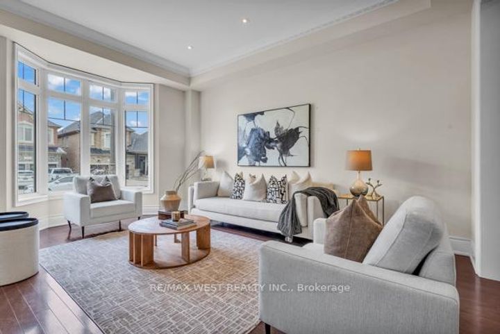 Photo 6 at 17 Torgan Trail, Kleinburg, Vaughan