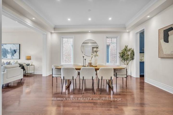 Photo 10 at 17 Torgan Trail, Kleinburg, Vaughan