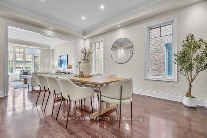 Photo 11 at 17 Torgan Trail, Kleinburg, Vaughan