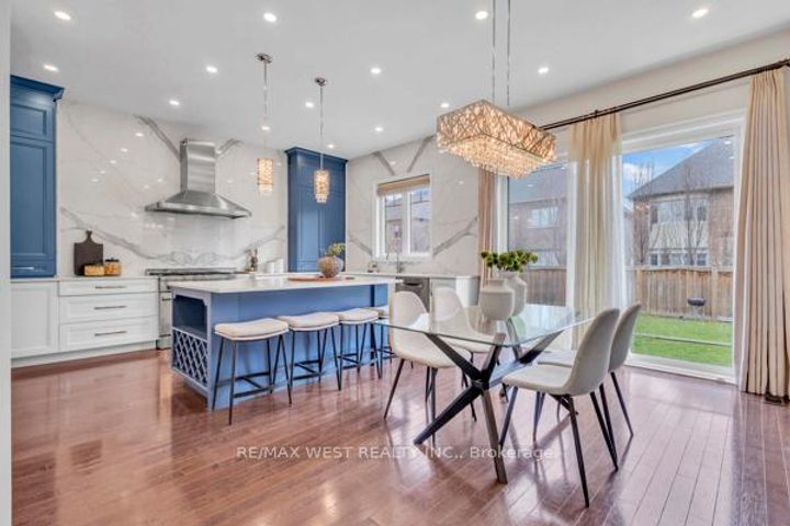 Photo 17 at 17 Torgan Trail, Kleinburg, Vaughan