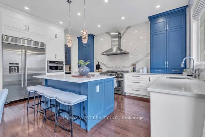 Photo 18 at 17 Torgan Trail, Kleinburg, Vaughan