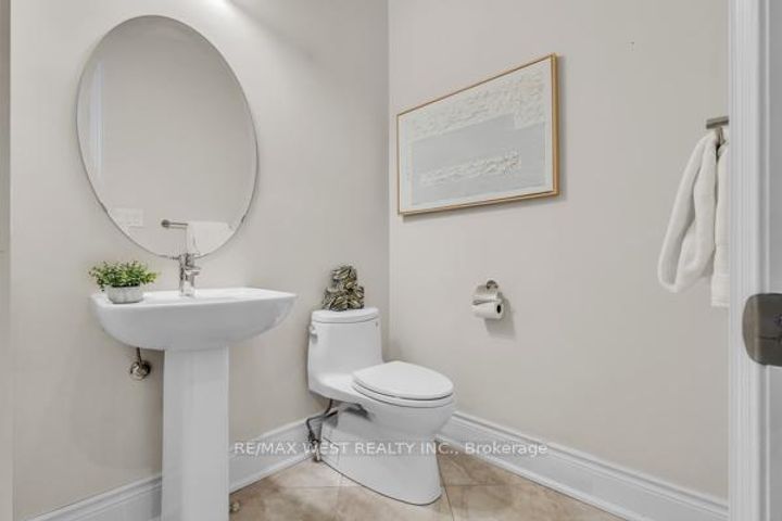 Photo 25 at 17 Torgan Trail, Kleinburg, Vaughan