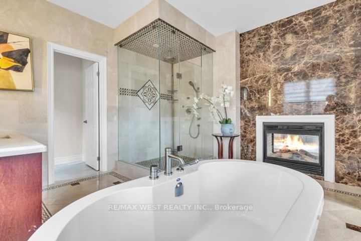 Photo 33 at 17 Torgan Trail, Kleinburg, Vaughan