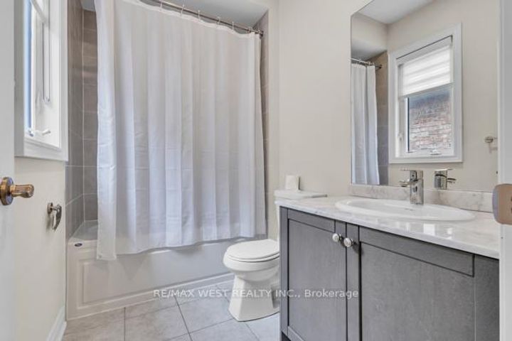 Photo 39 at 17 Torgan Trail, Kleinburg, Vaughan