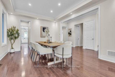 Photo 8 at 17 Torgan Trail, Kleinburg, Vaughan