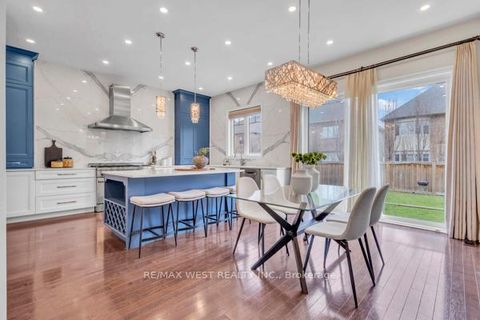 Photo 17 at 17 Torgan Trail, Kleinburg, Vaughan