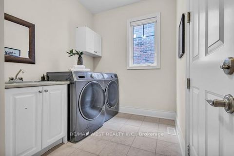 Photo 24 at 17 Torgan Trail, Kleinburg, Vaughan