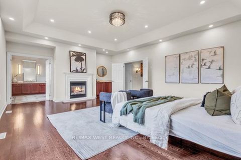 Photo 31 at 17 Torgan Trail, Kleinburg, Vaughan