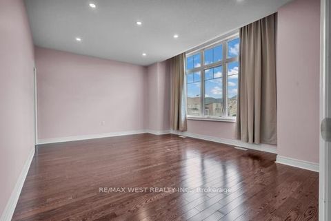 Photo 34 at 17 Torgan Trail, Kleinburg, Vaughan