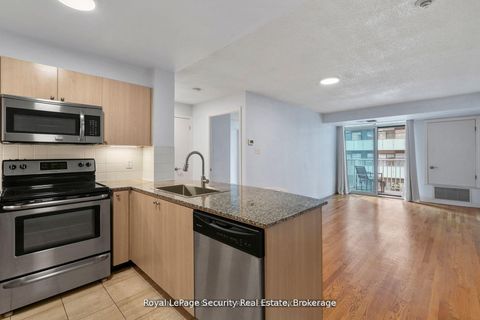 Photo 6 at 908 - 105 Victoria Street, Yonge Corridor, Toronto