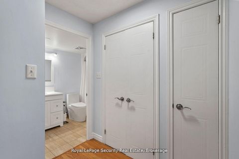 Photo 17 at 908 - 105 Victoria Street, Yonge Corridor, Toronto