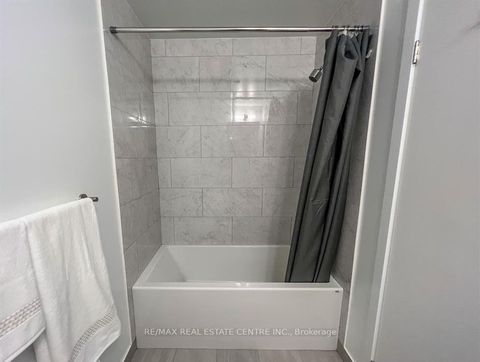 Photo 10 at 722 - 36 Forest Manor Road, Henry Farm, Toronto