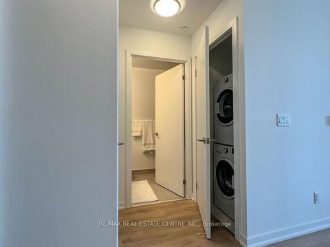 Photo 11 at 722 - 36 Forest Manor Road, Henry Farm, Toronto