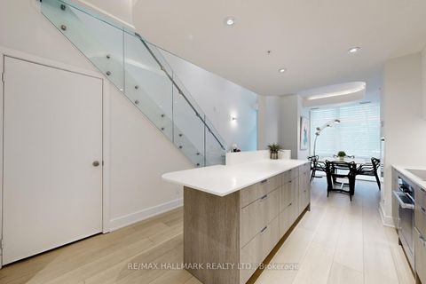 Photo 6 at TH14 - 30 Nelson Street, Waterfront Communities C1, Toronto