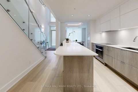 Photo 7 at TH14 - 30 Nelson Street, Waterfront Communities C1, Toronto