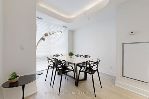 Photo 11 at TH14 - 30 Nelson Street, Waterfront Communities C1, Toronto