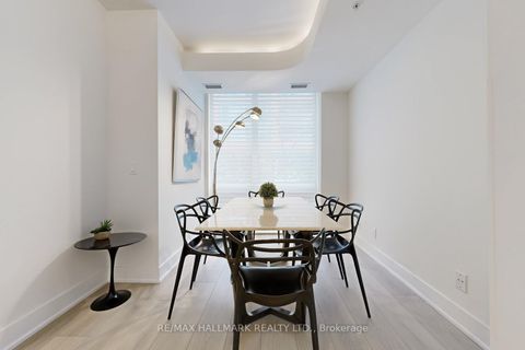 Photo 12 at TH14 - 30 Nelson Street, Waterfront Communities C1, Toronto