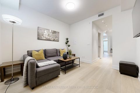 Photo 16 at TH14 - 30 Nelson Street, Waterfront Communities C1, Toronto